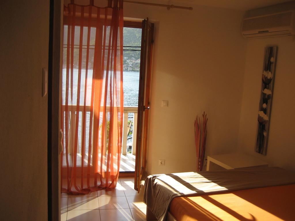 Apartment Aleksandar Тиват Экстерьер фото