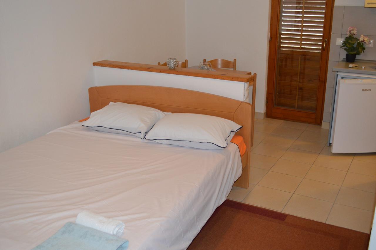Apartment Aleksandar Тиват Экстерьер фото