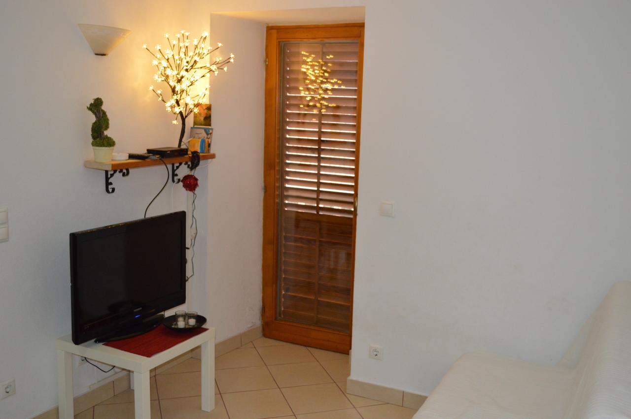 Apartment Aleksandar Тиват Экстерьер фото