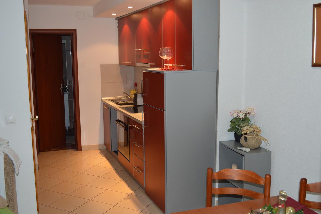 Apartment Aleksandar Тиват Экстерьер фото