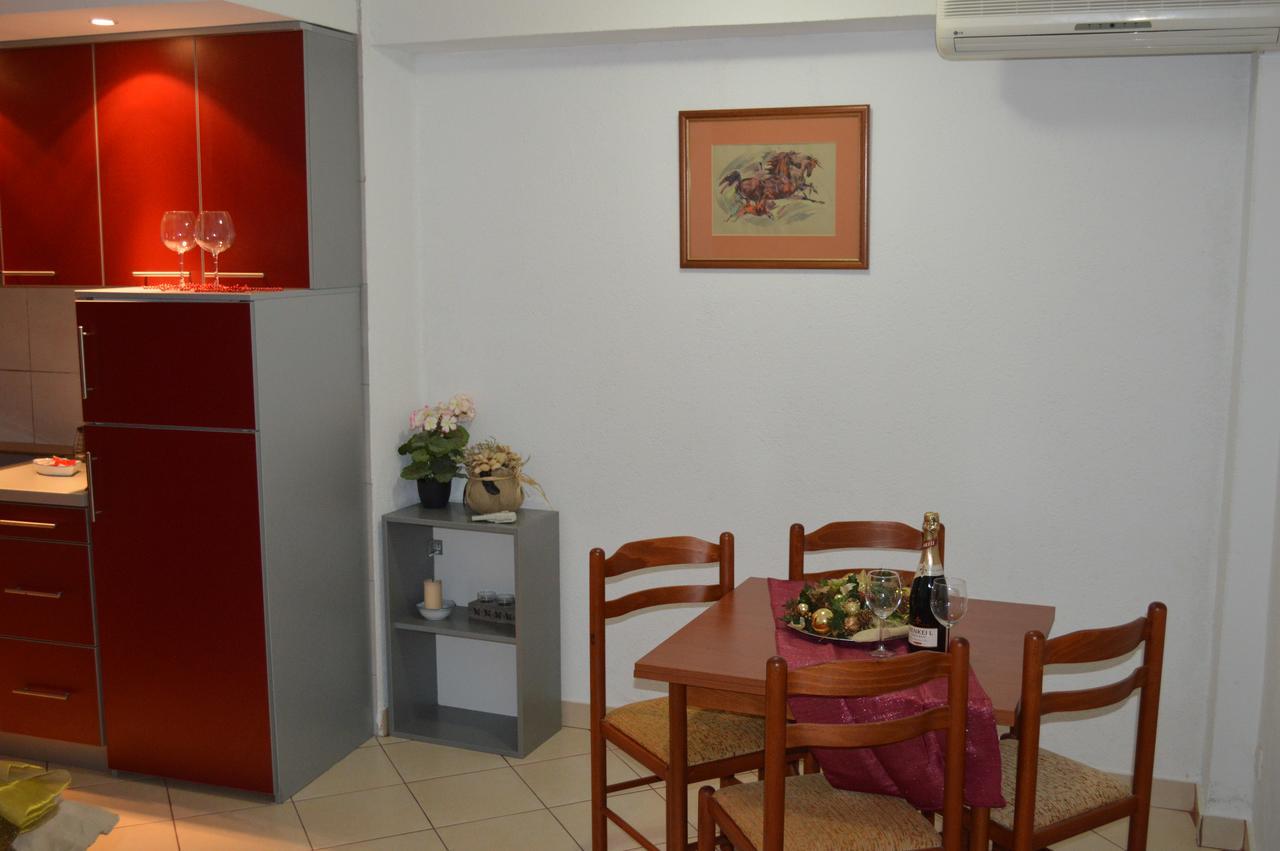 Apartment Aleksandar Тиват Экстерьер фото