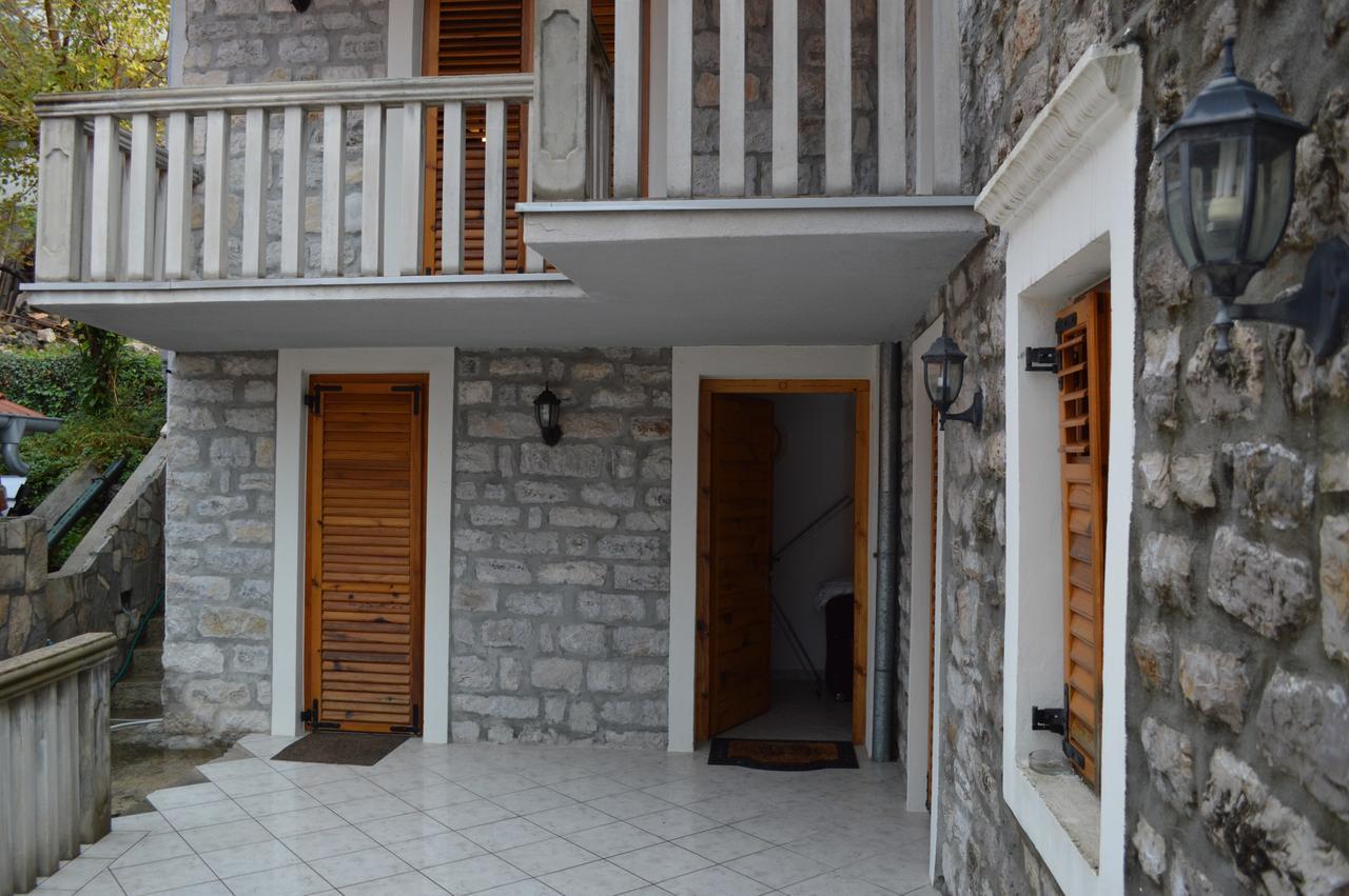 Apartment Aleksandar Тиват Экстерьер фото