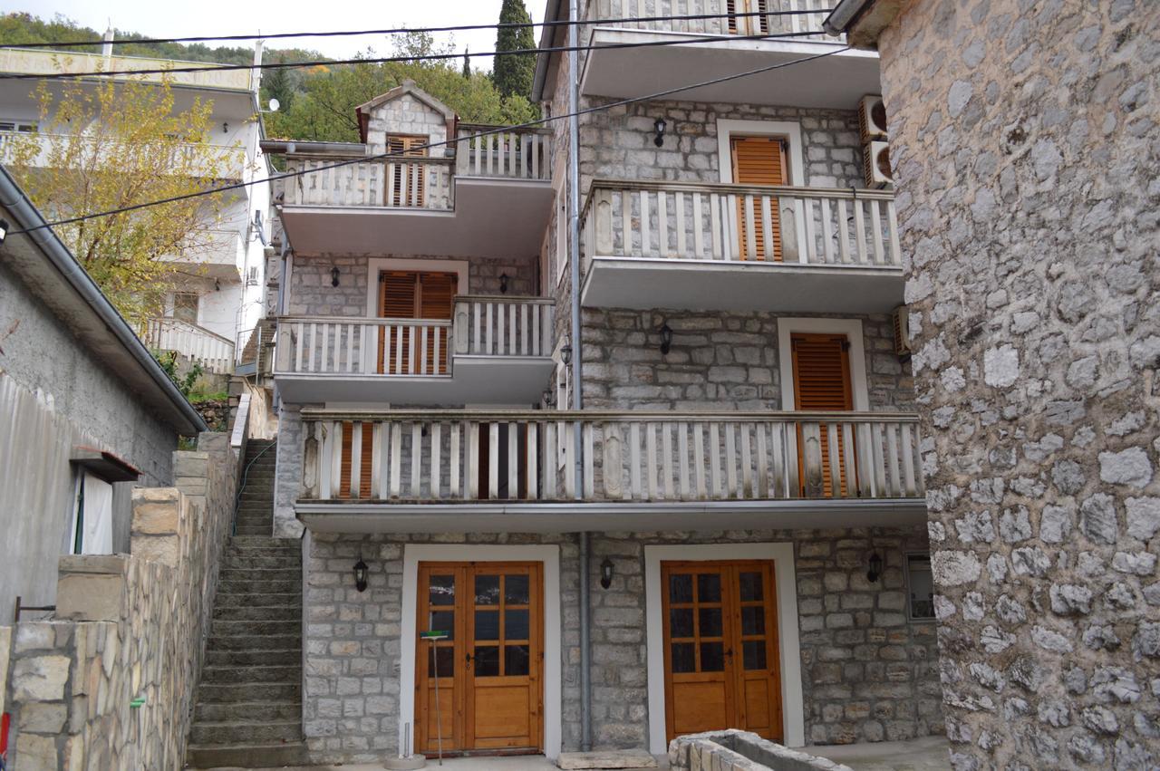 Apartment Aleksandar Тиват Экстерьер фото